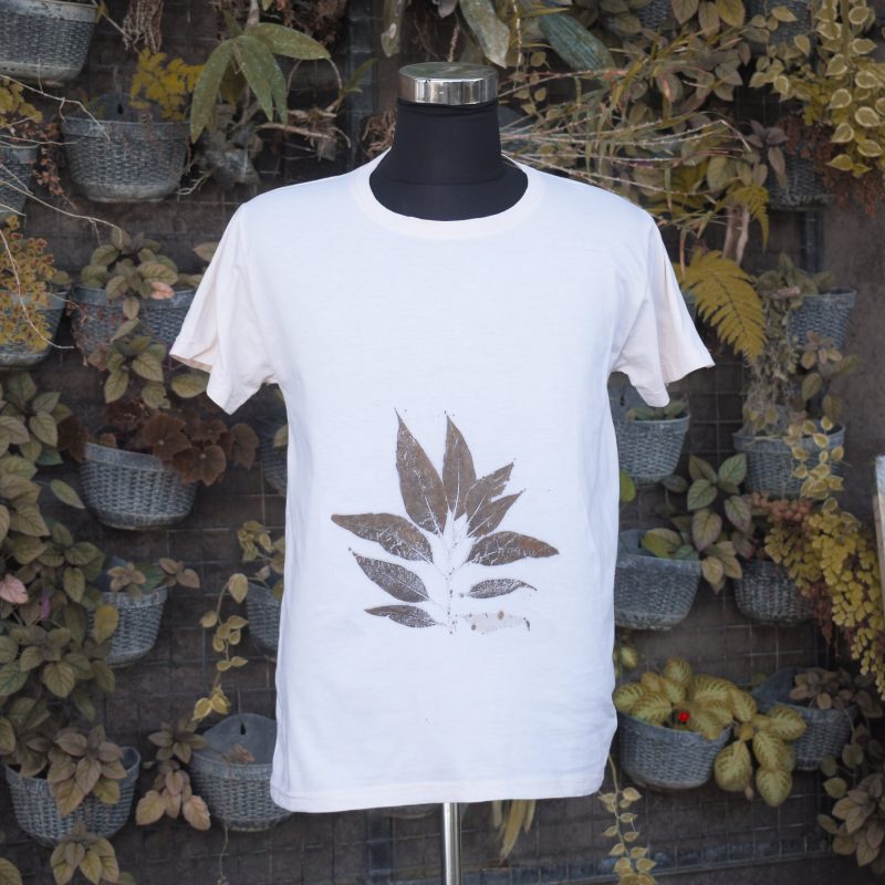 Euca Series T-shirt with leaf print design